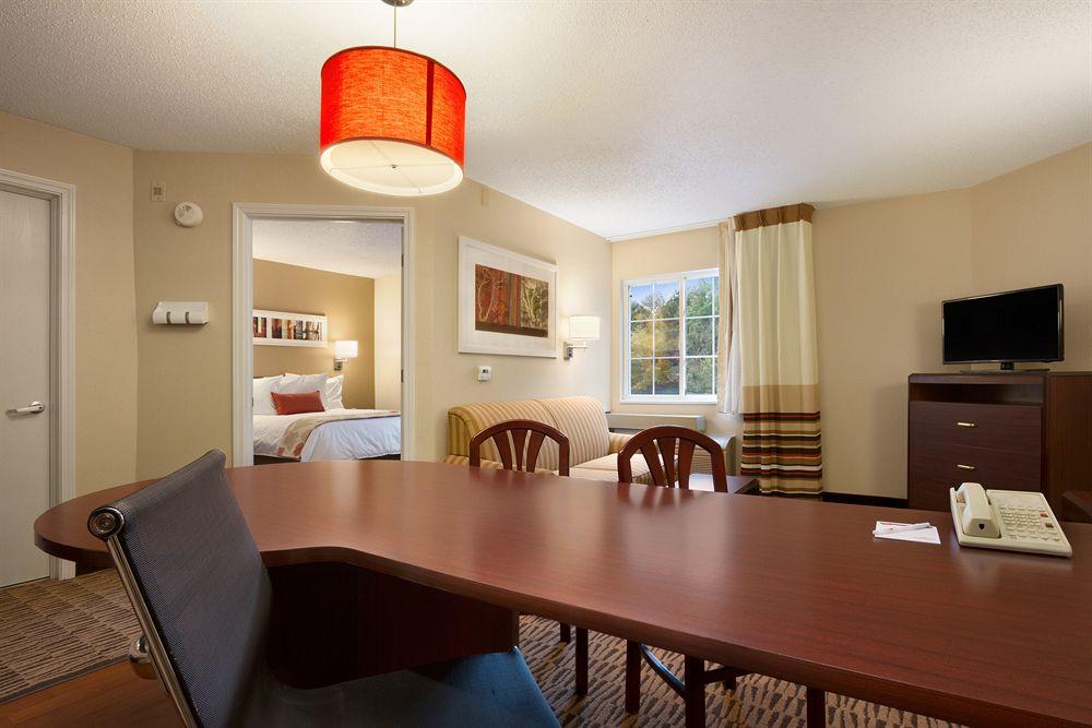Mainstay Suites Detroit Farmington Hills Εξωτερικό φωτογραφία