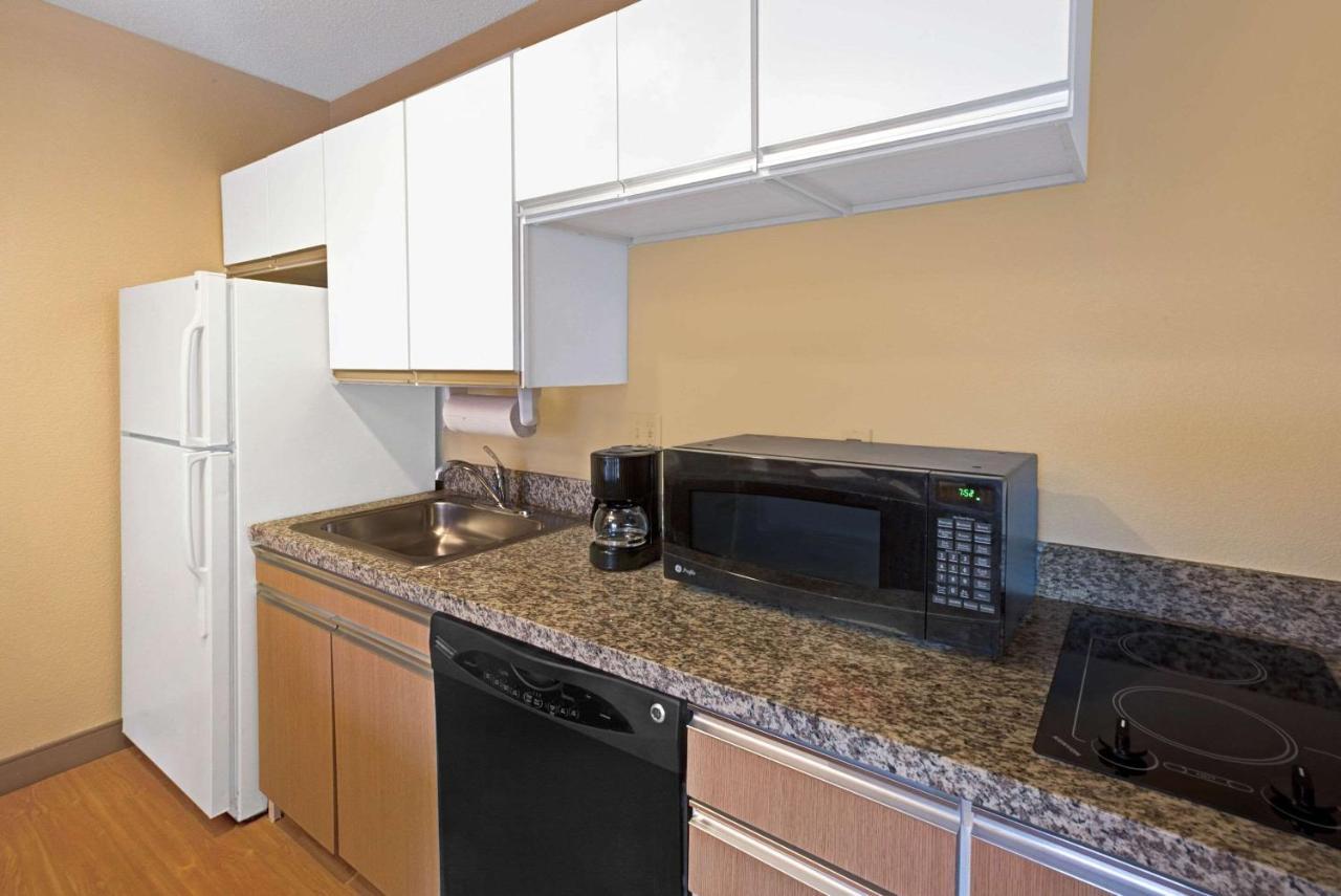 Mainstay Suites Detroit Farmington Hills Εξωτερικό φωτογραφία