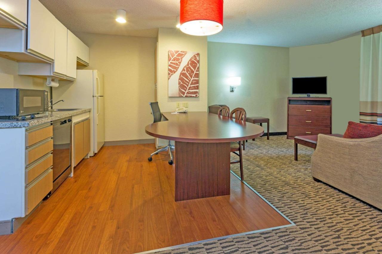 Mainstay Suites Detroit Farmington Hills Εξωτερικό φωτογραφία