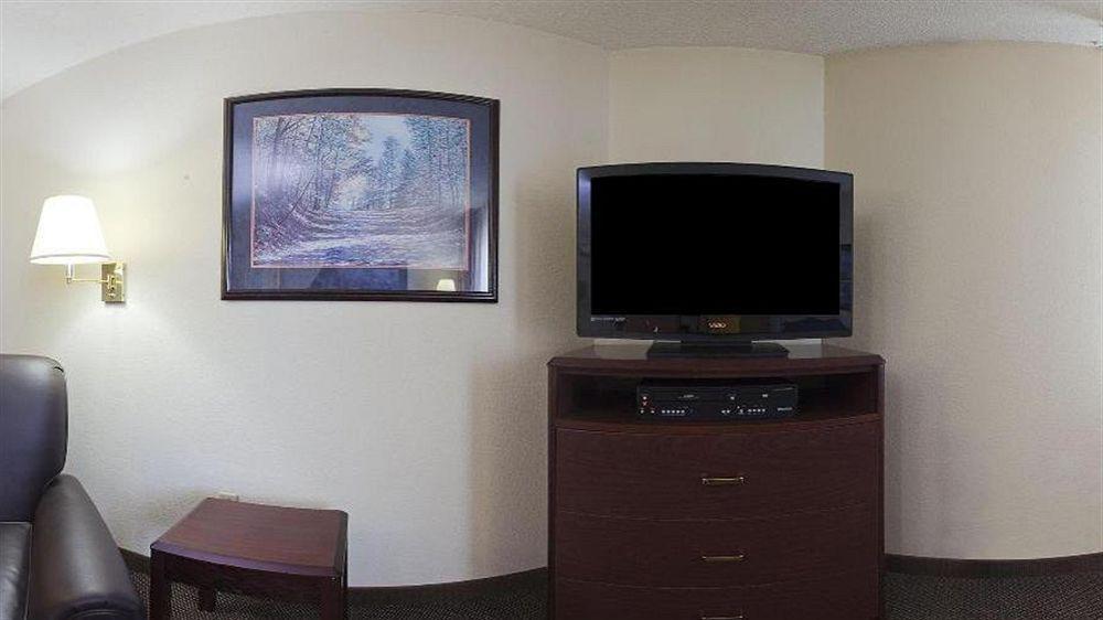 Mainstay Suites Detroit Farmington Hills Εξωτερικό φωτογραφία
